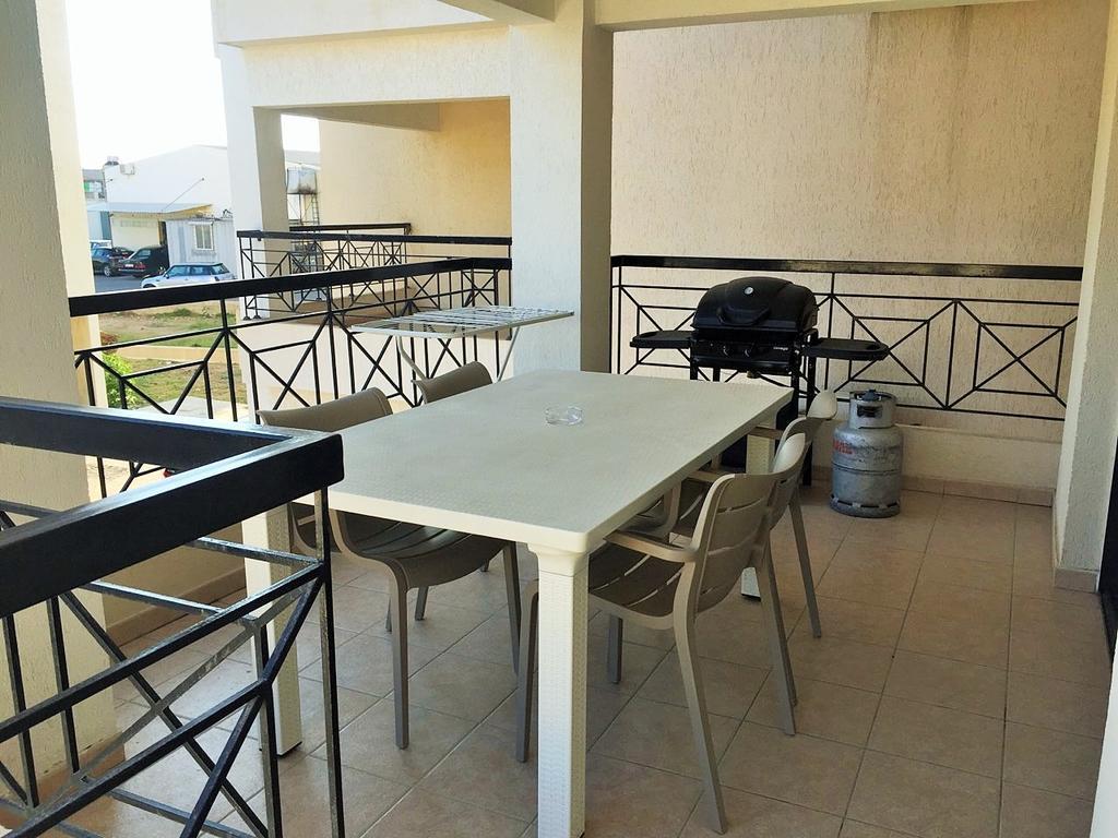 101 Mandritis Court Apartment Larnaca Exterior foto