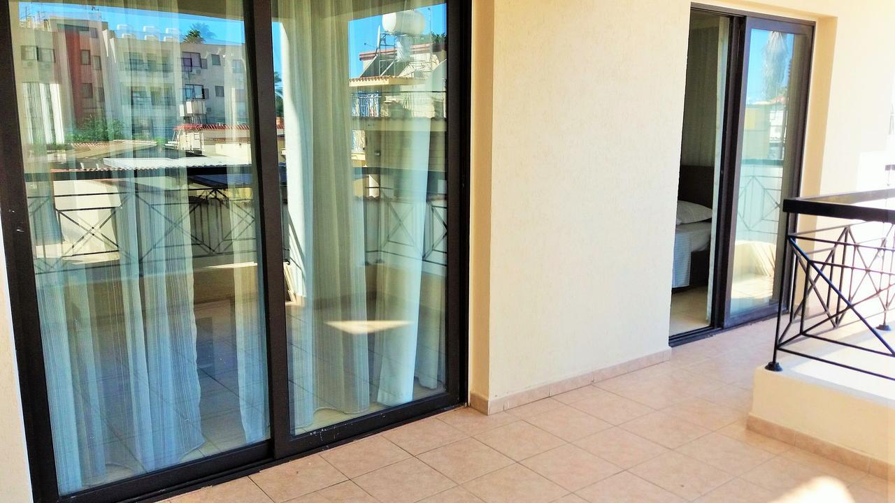 101 Mandritis Court Apartment Larnaca Exterior foto